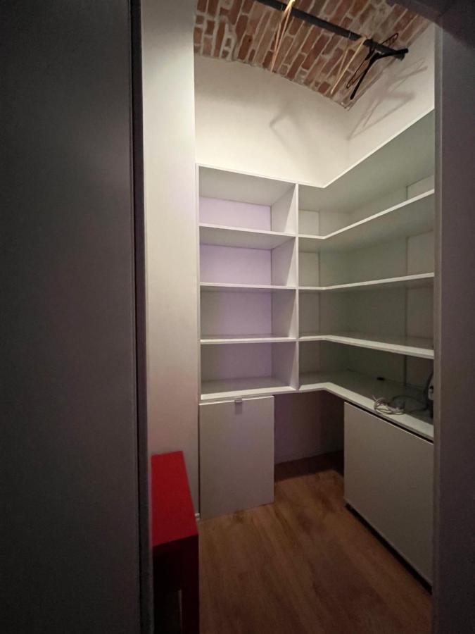 Loft Apartment By Letrent Жирардов Екстериор снимка